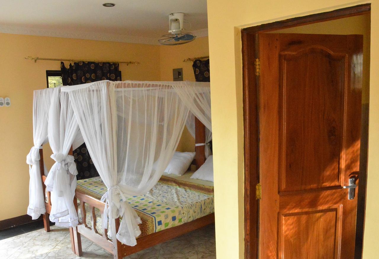 Mgulani Lodge Hotel Dár Al-Szalám Kültér fotó