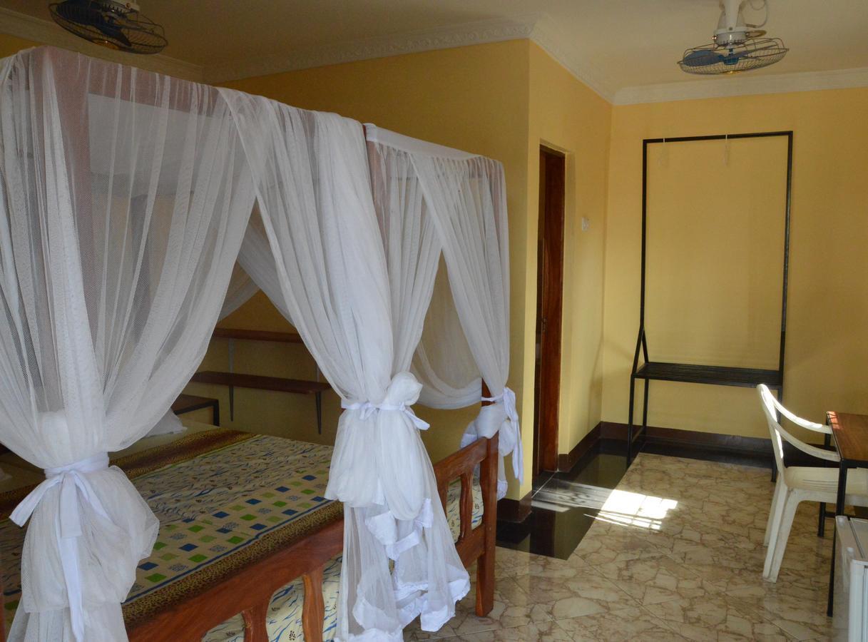 Mgulani Lodge Hotel Dár Al-Szalám Kültér fotó