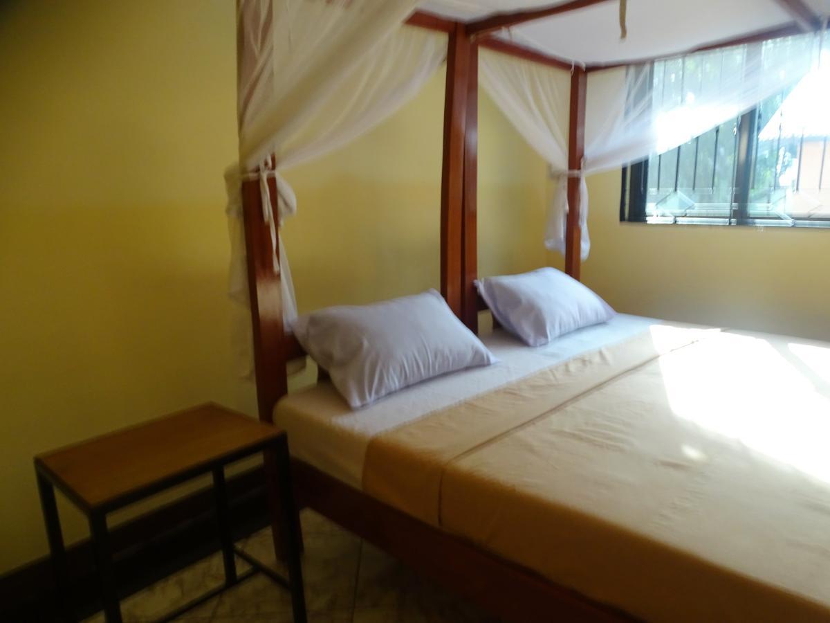 Mgulani Lodge Hotel Dár Al-Szalám Kültér fotó